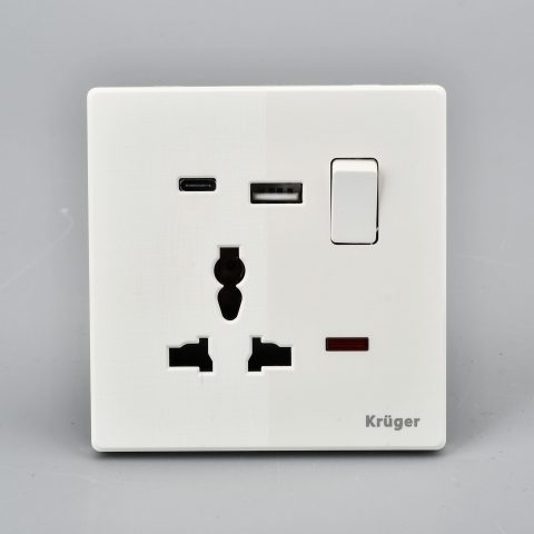 E63 13amp Single Multi USB + cport White